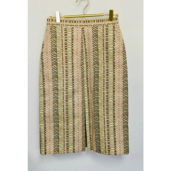 Women's J.Crew pencil Skirt Size 2 Beige Pink - Picture 1 of 9